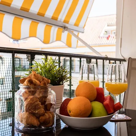 Sur Patios Фуэнхирола